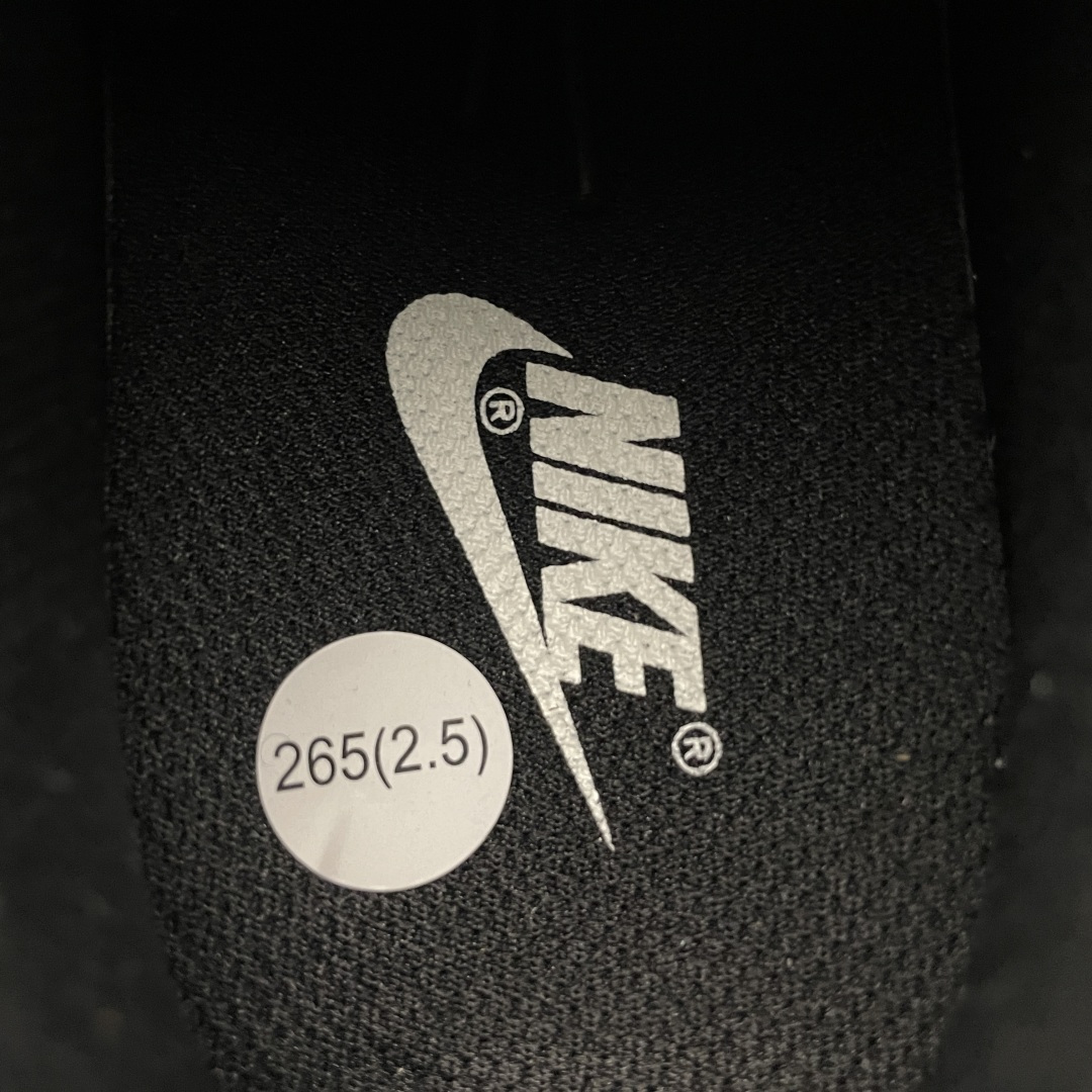 Nike Board Shoes L