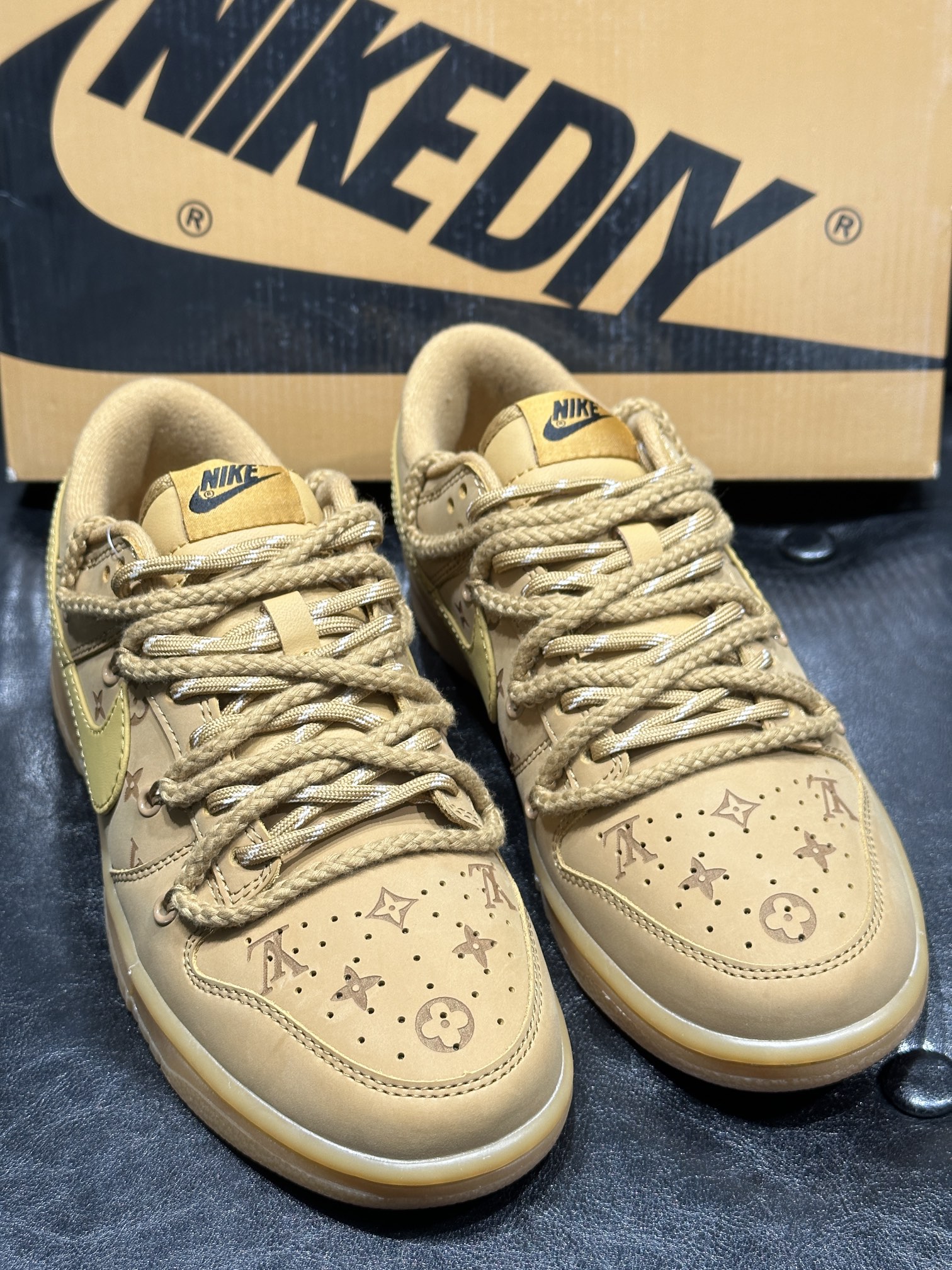 Nike Couple Basic Shoes L