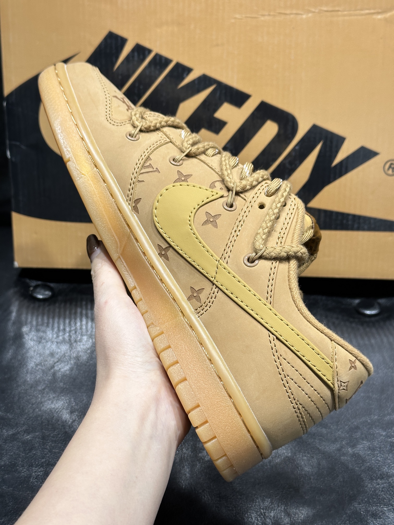 Nike Couple Basic Shoes L