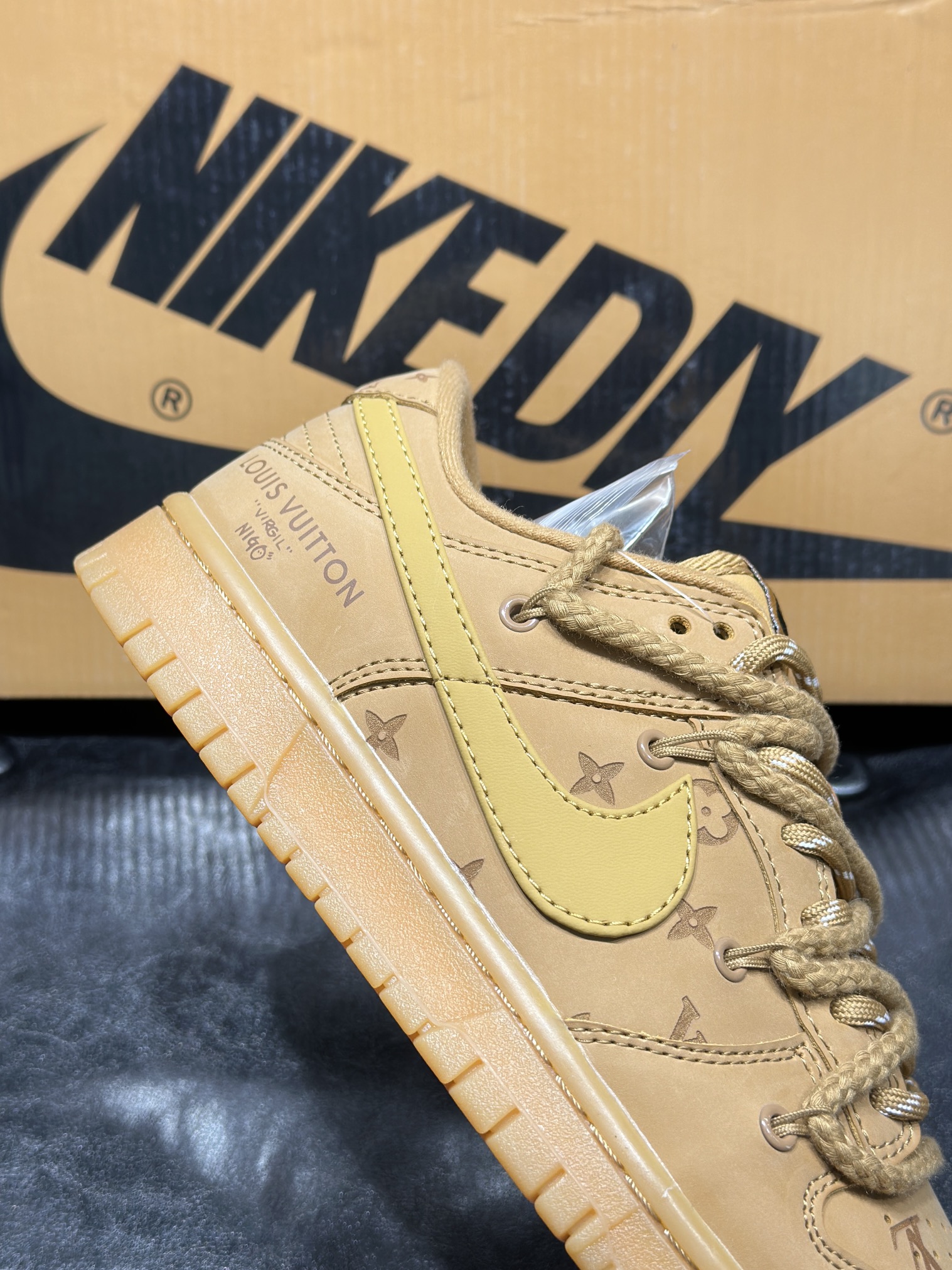 Nike Couple Basic Shoes L