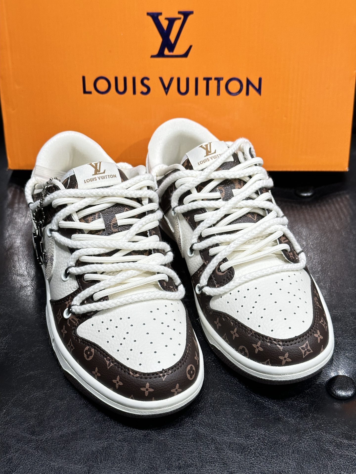 Nike Couple Basic Shoes L