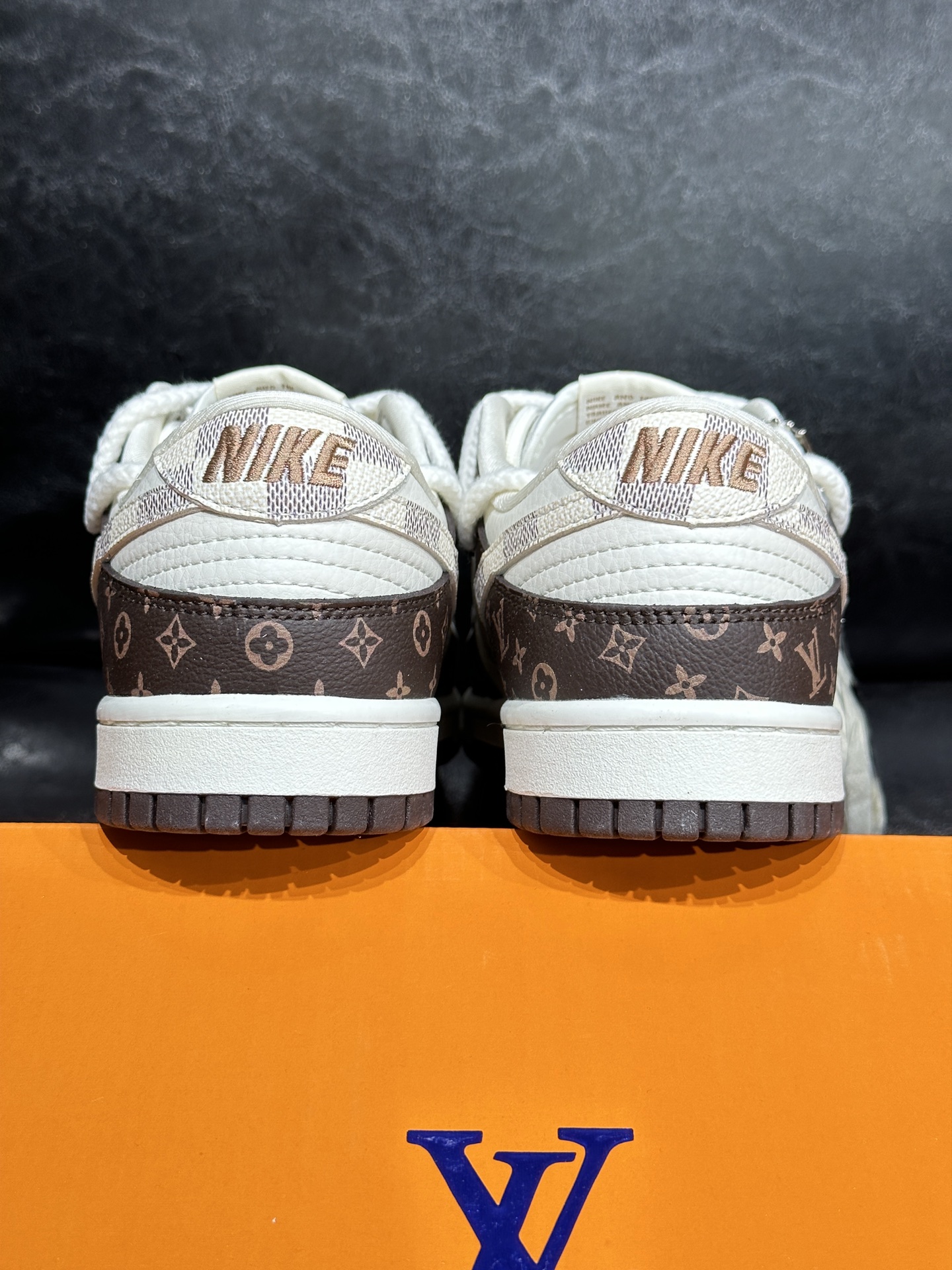 Nike Couple Basic Shoes L