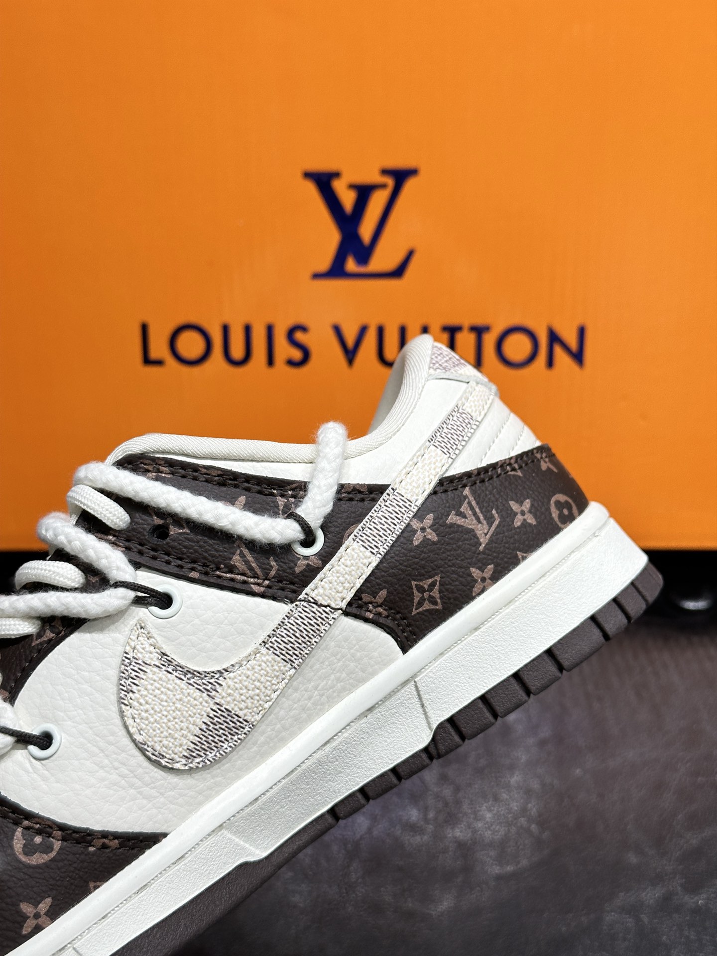 Nike Couple Basic Shoes L