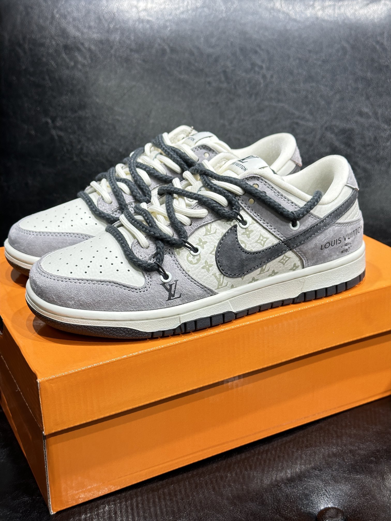 Nike Couple Basic Shoes L