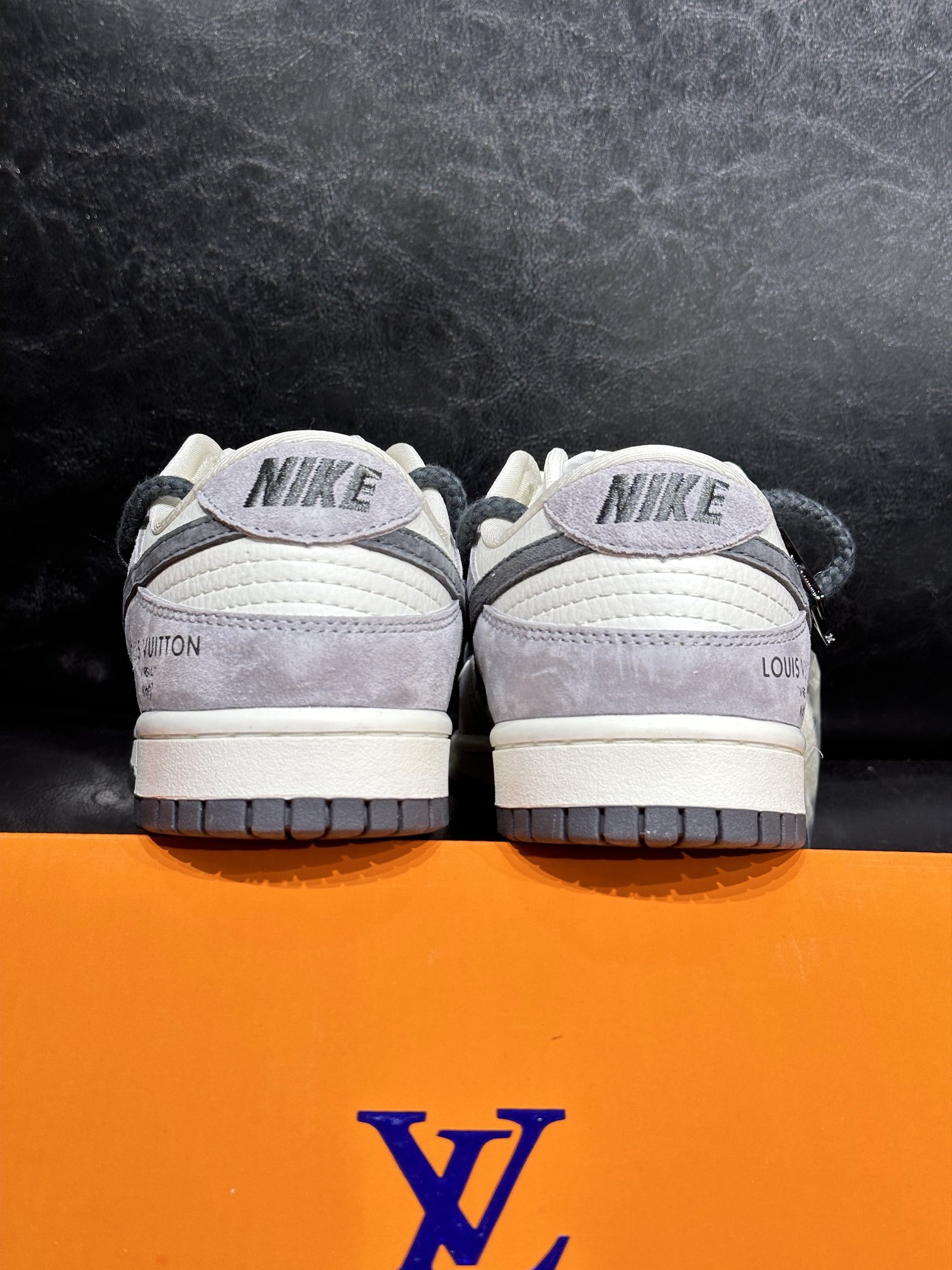 Nike Couple Basic Shoes L