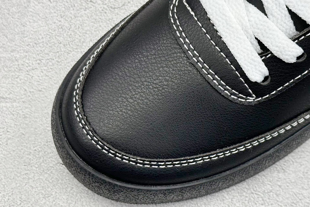 Nike Board Shoes White L-s