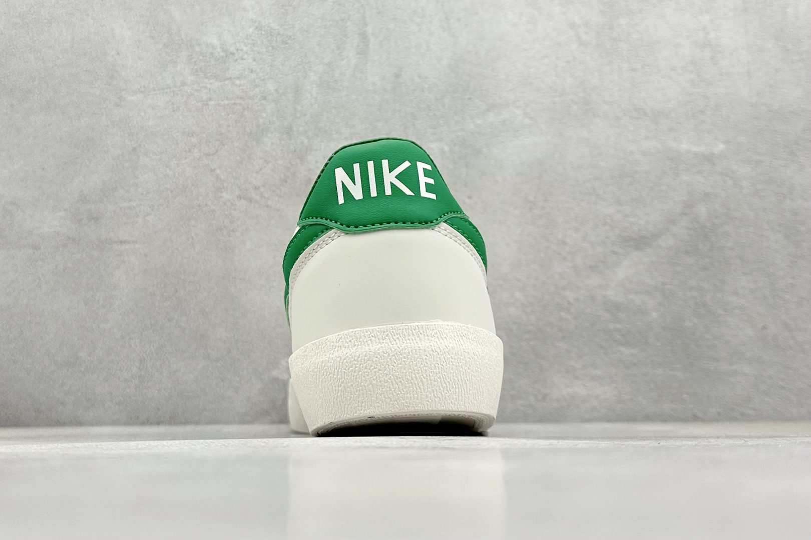 Nike Board Shoes White L-s