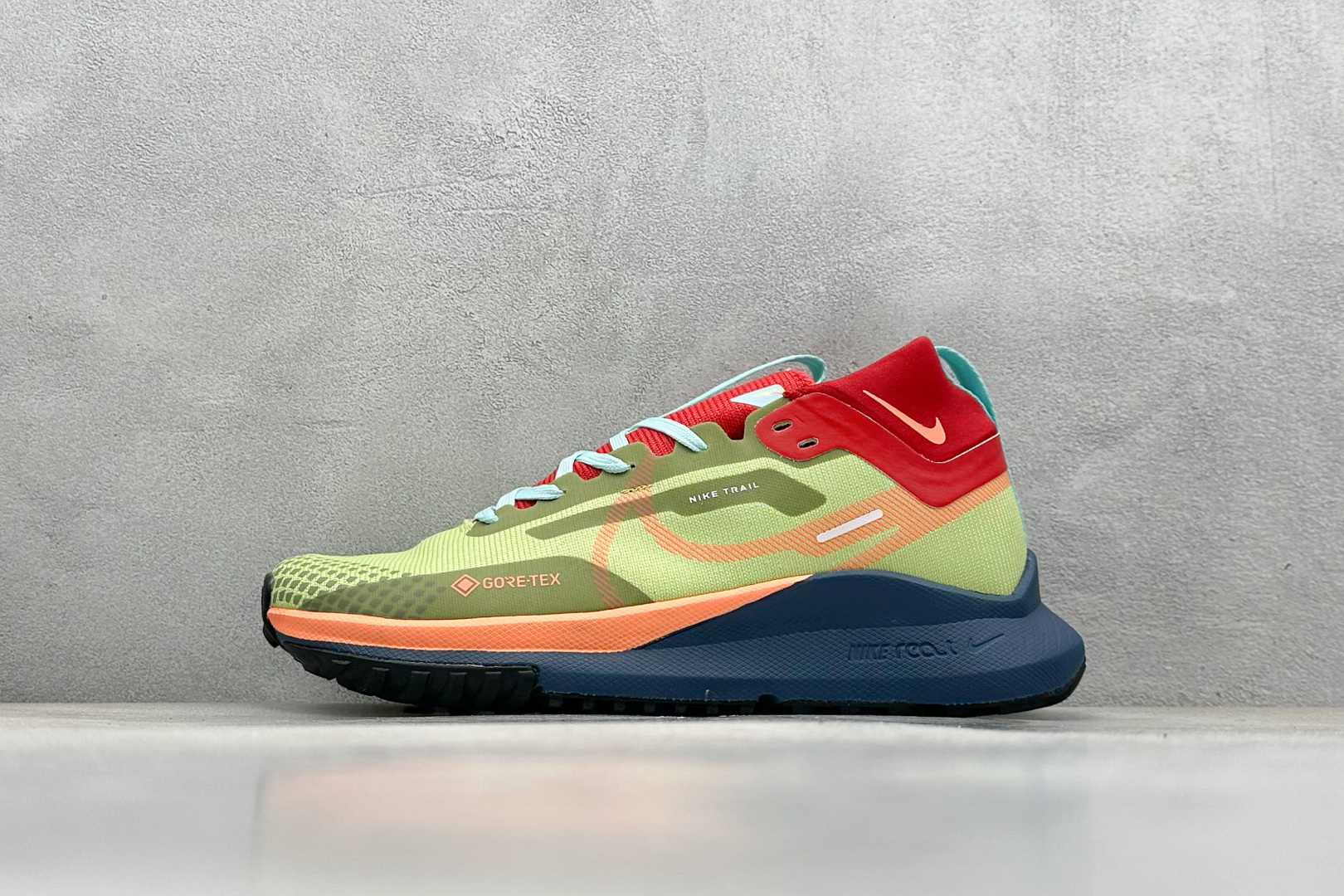 Nike Running Shoes L-s