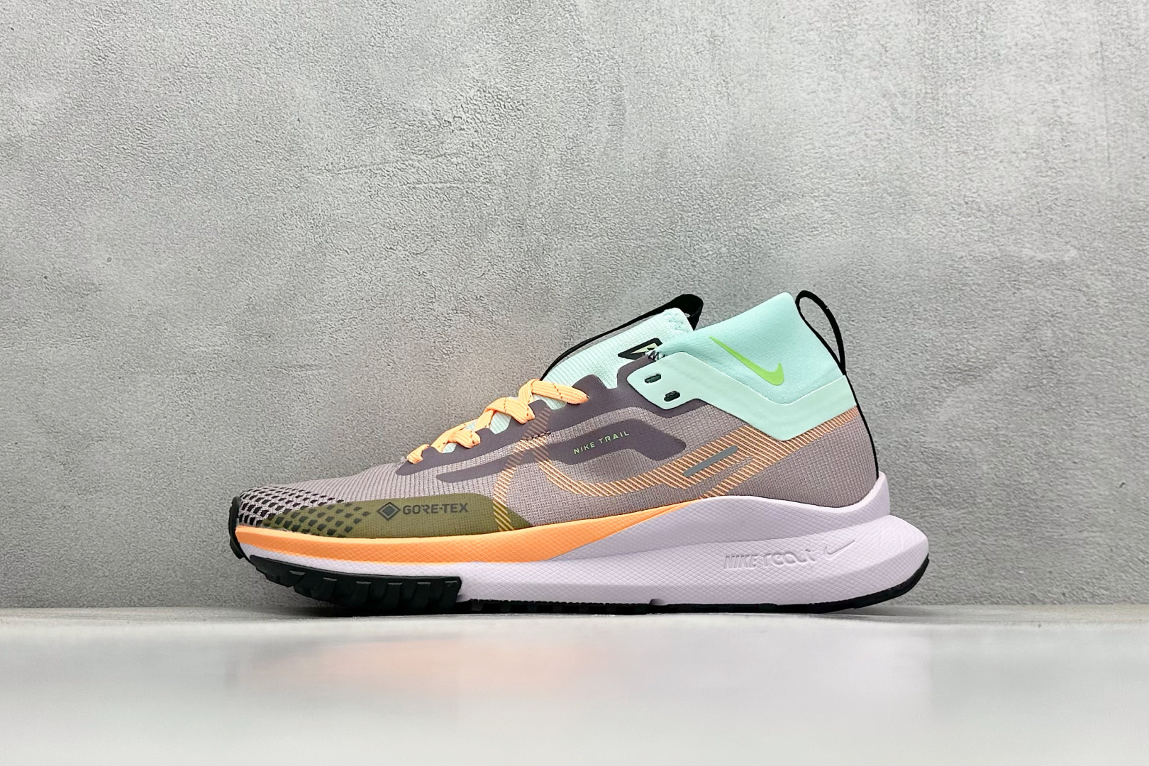 Nike Running Shoes L-s