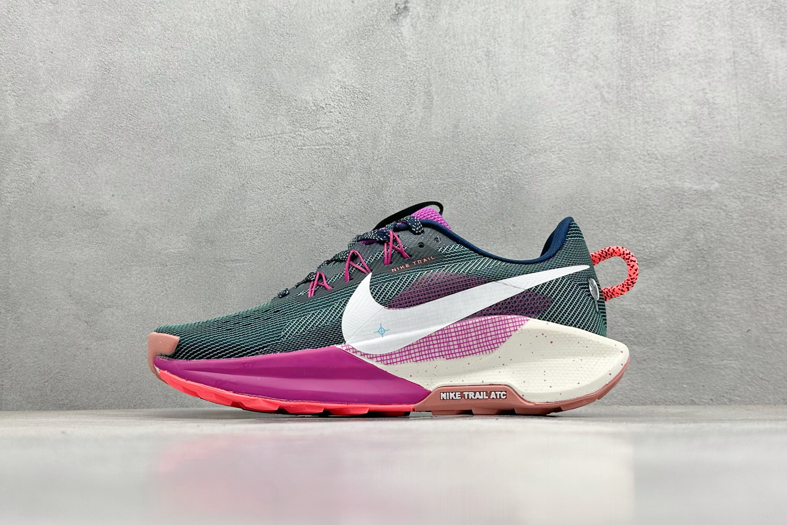 Nike Running Shoes Breathable L-s