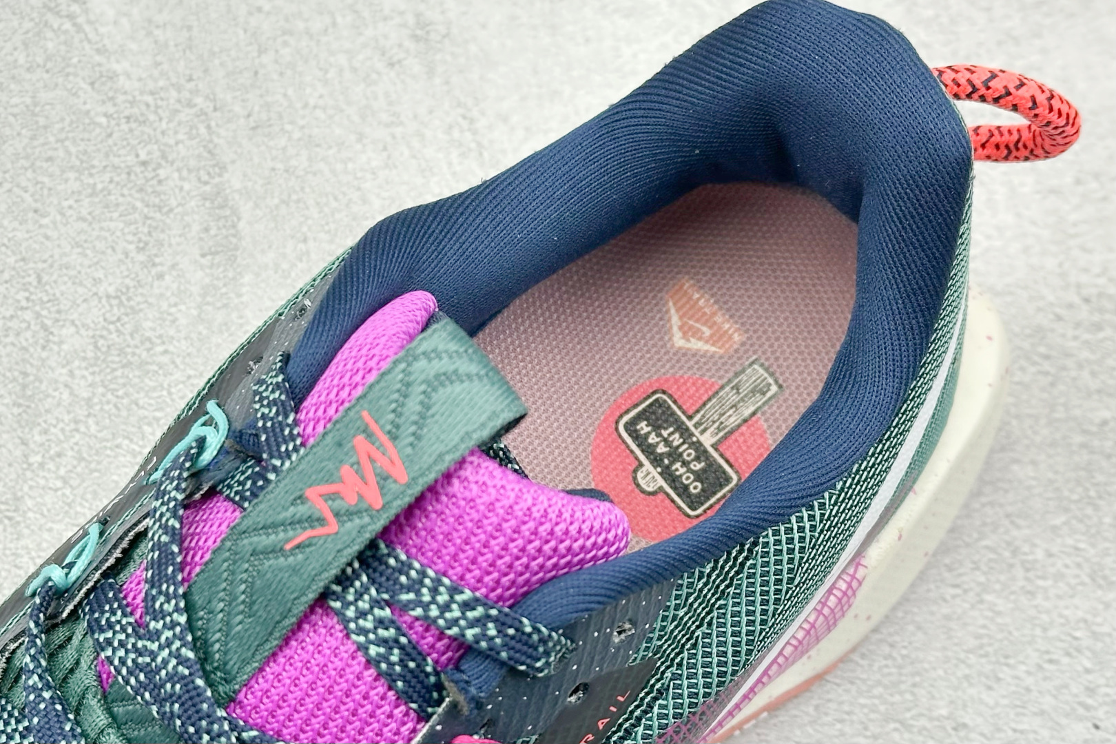 Nike Running Shoes Breathable L-s