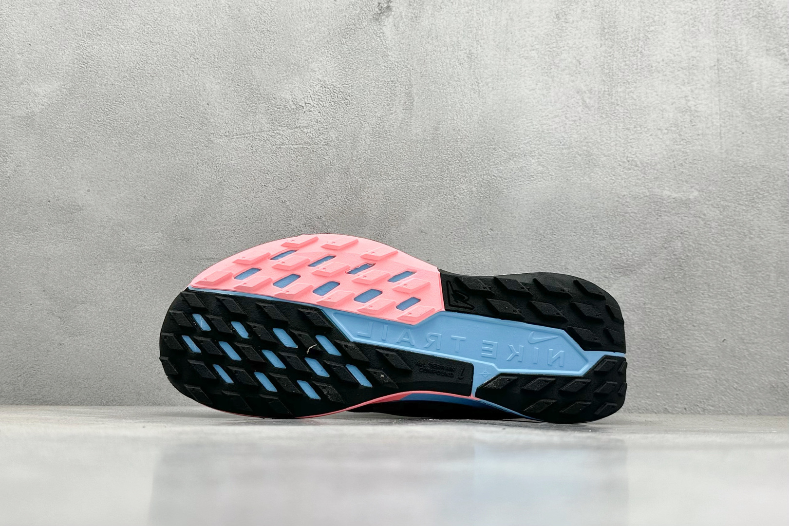 Nike Running Shoes Breathable L-s