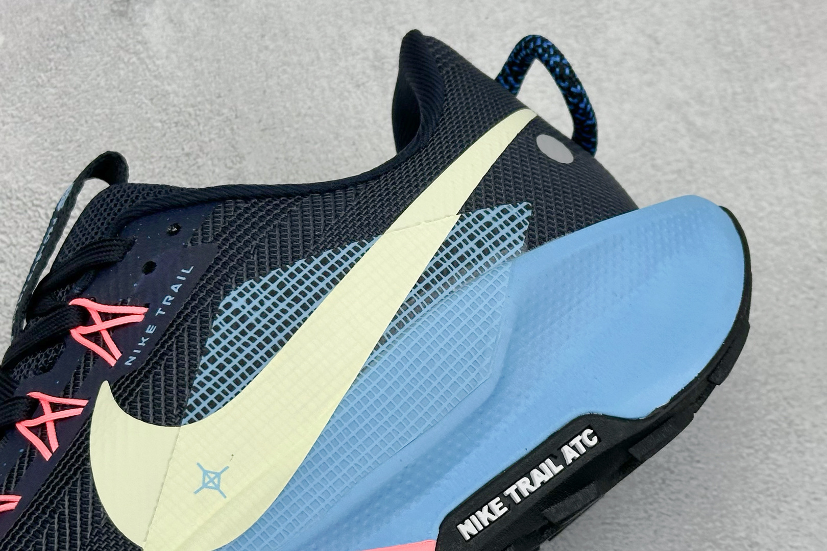 Nike Running Shoes Breathable L-s