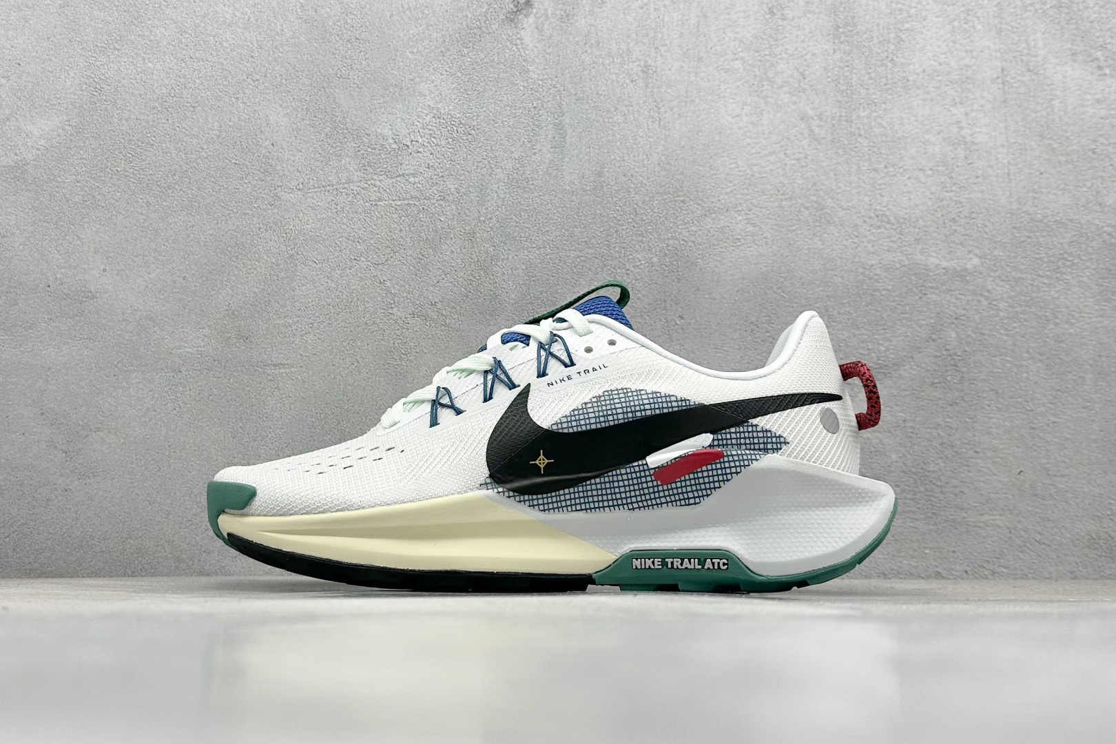 Nike Running Shoes Breathable L-s