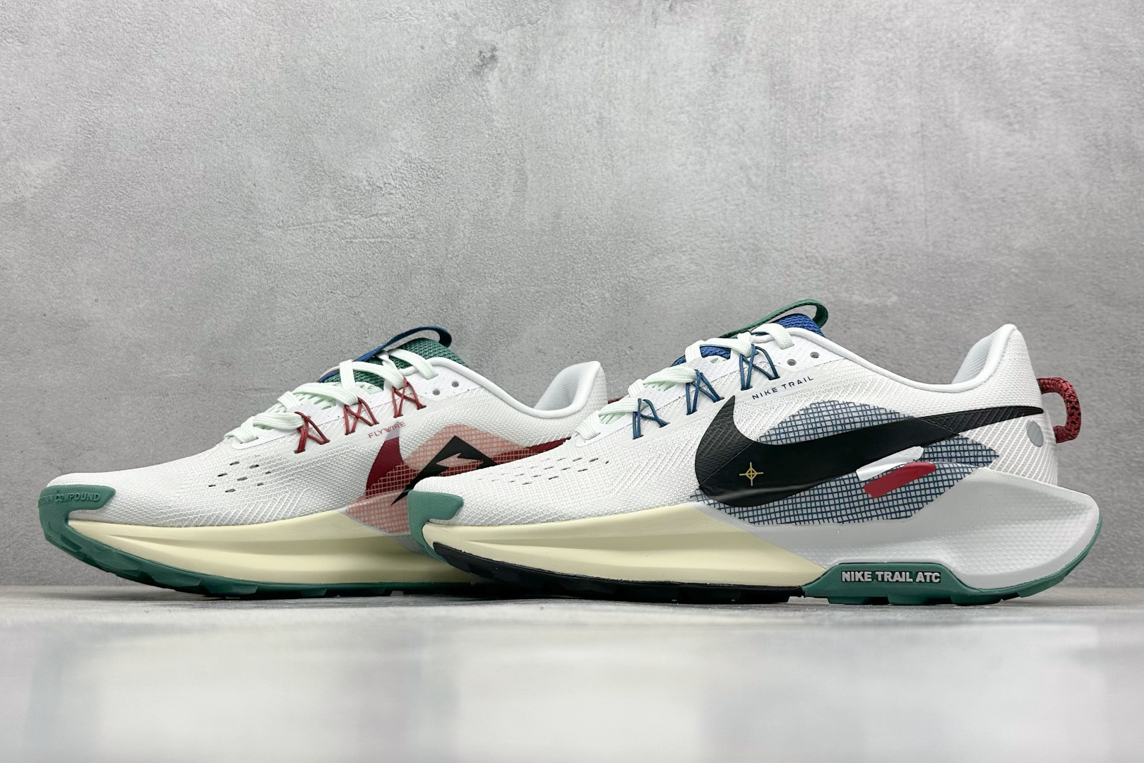 Nike Running Shoes Breathable L-s