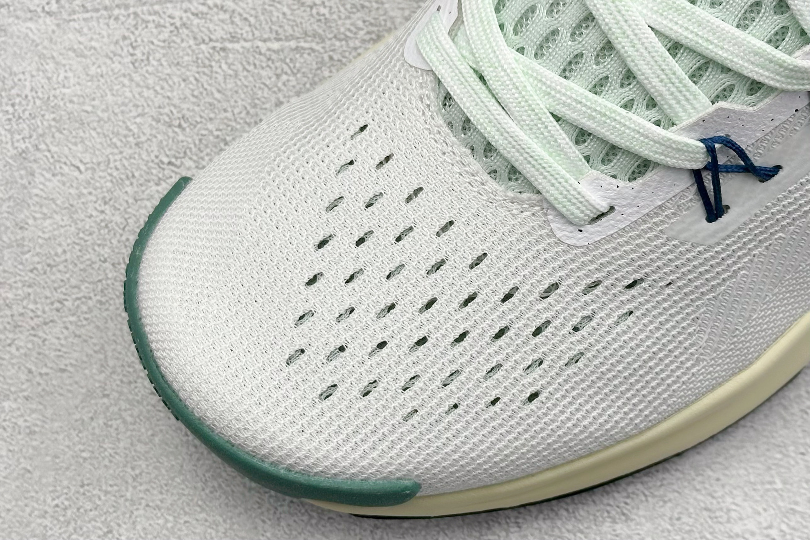 Nike Running Shoes Breathable L-s