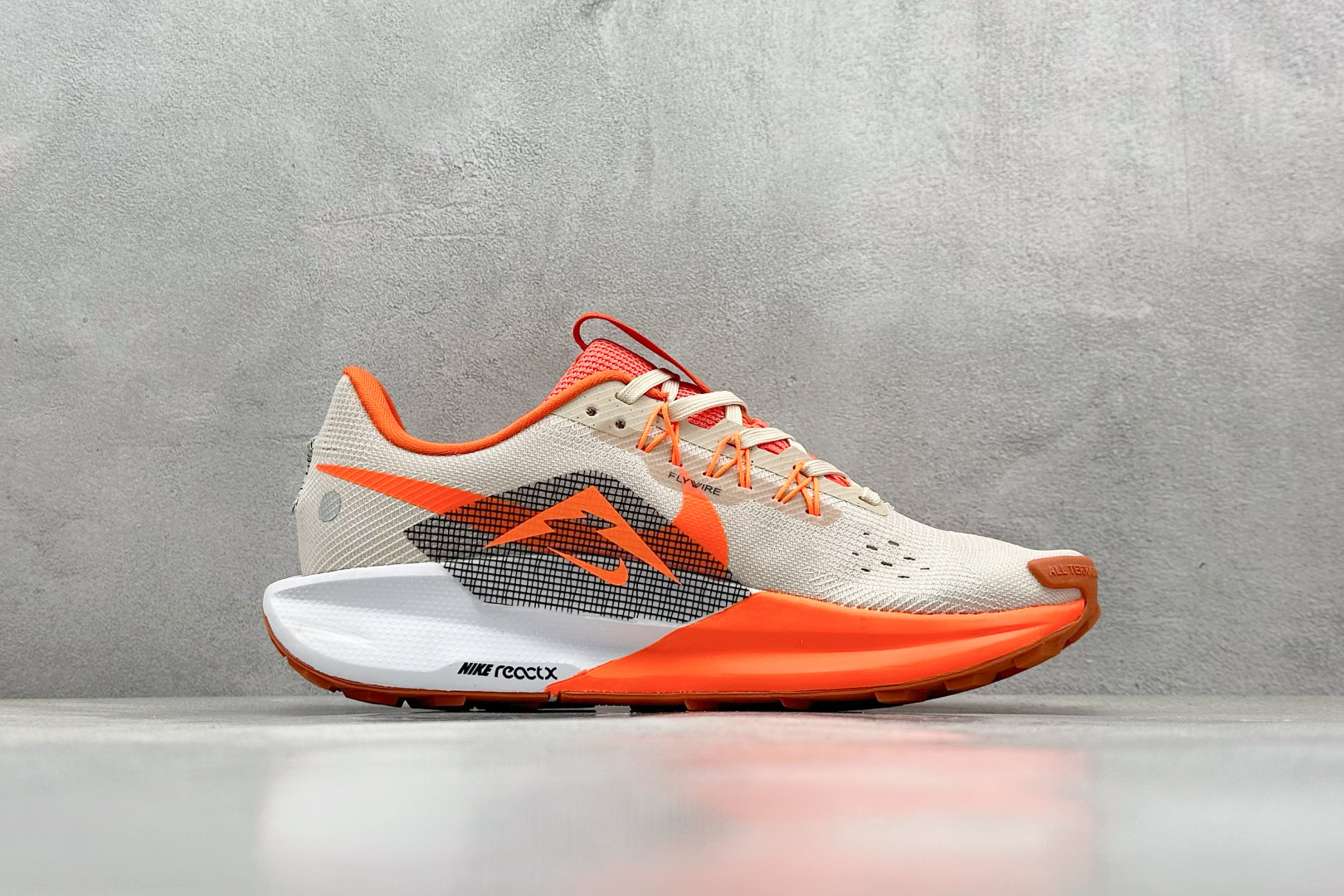 Nike Running Shoes Breathable L-s