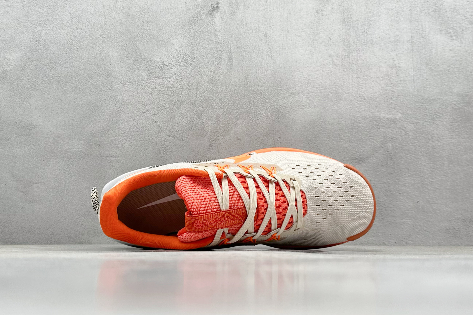 Nike Running Shoes Breathable L-s