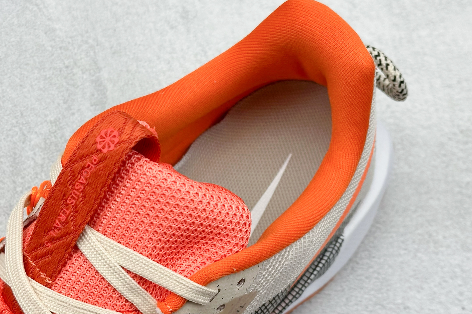 Nike Running Shoes Breathable L-s