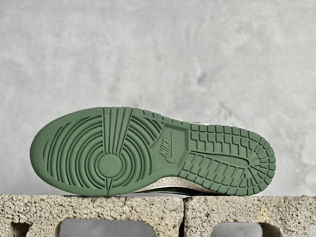 Nike Board Shoes L-s