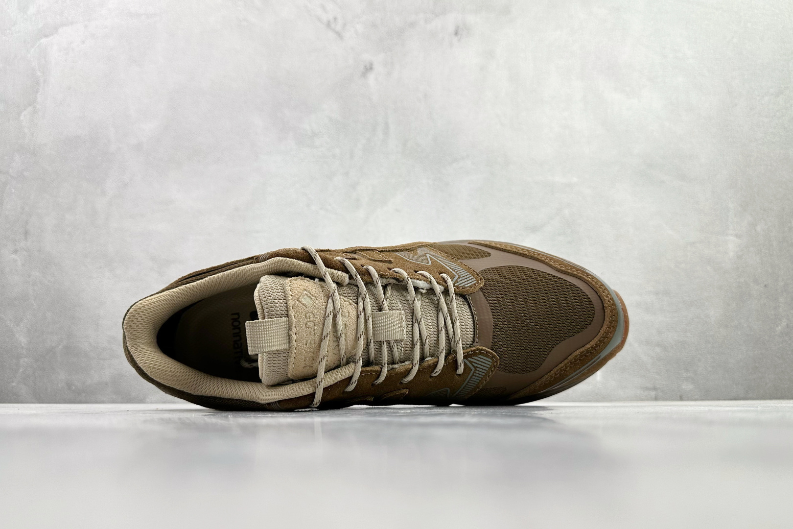 Asics Basic Shoes Brown L-s