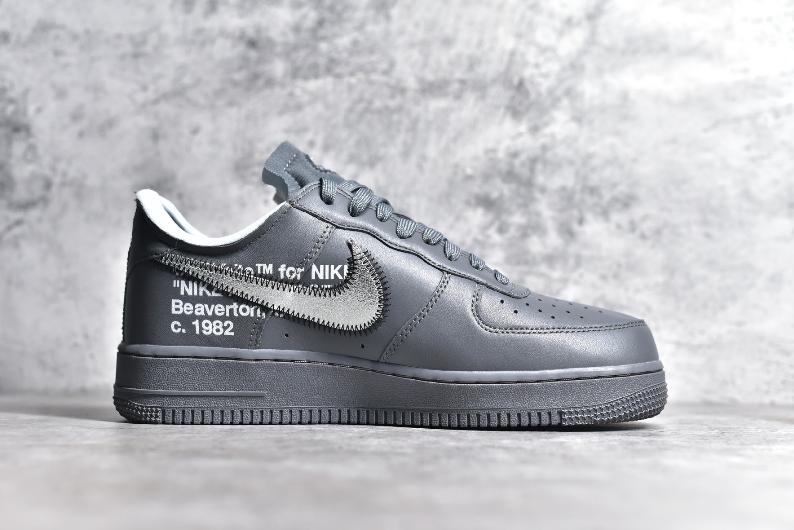 Nike Basic Shoes Gray L