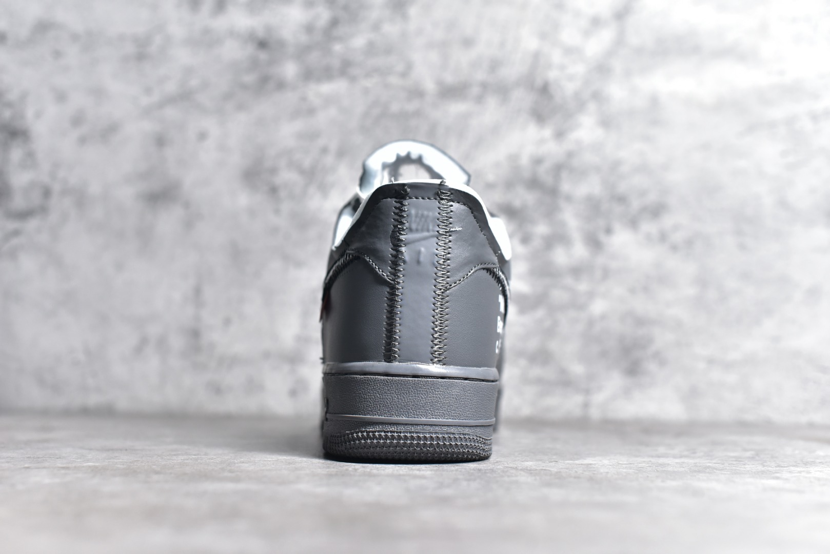 Nike Basic Shoes Gray L