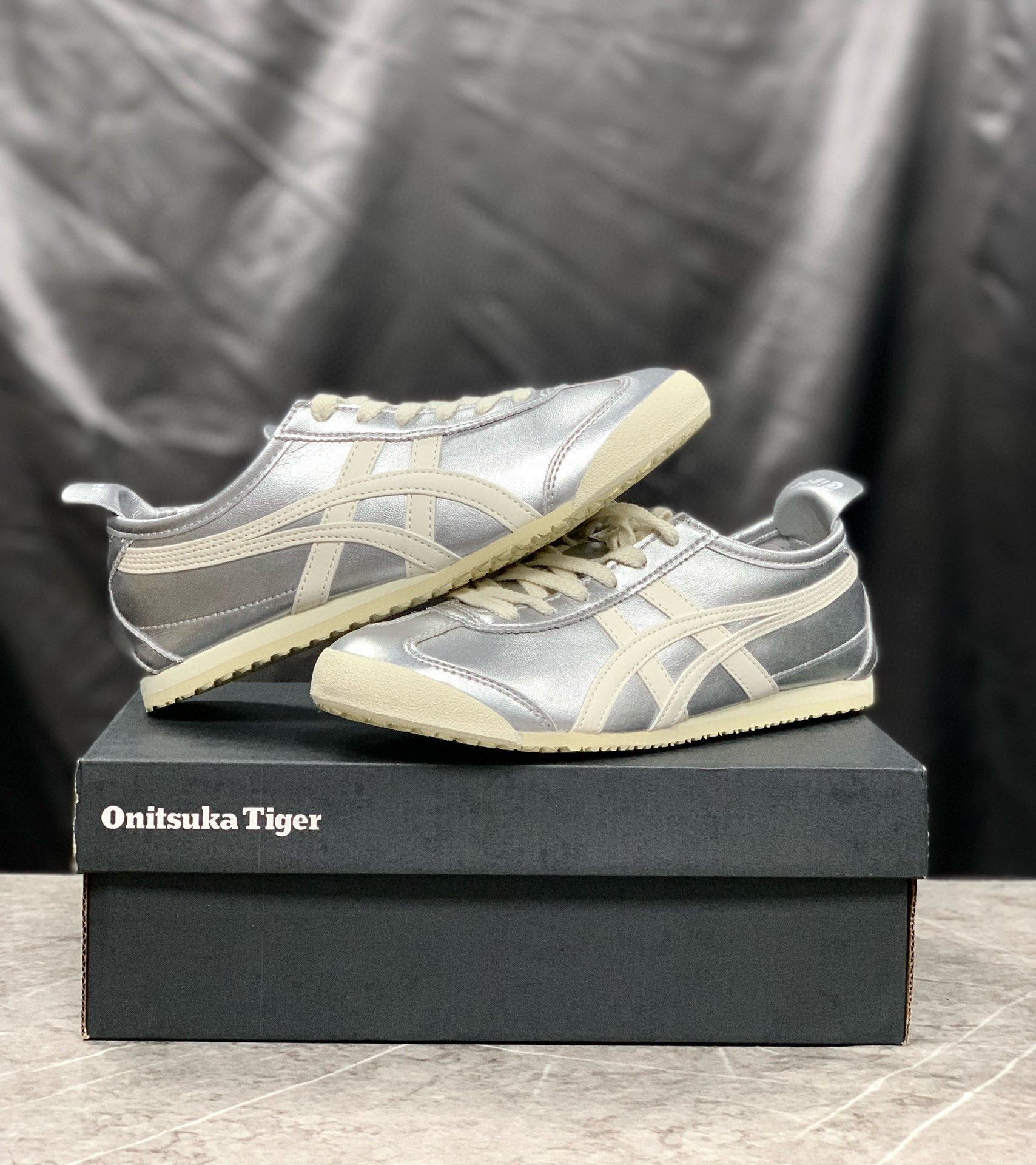 Asics Onitsuka Tiger Canvas Shoes Canvas M-l-s