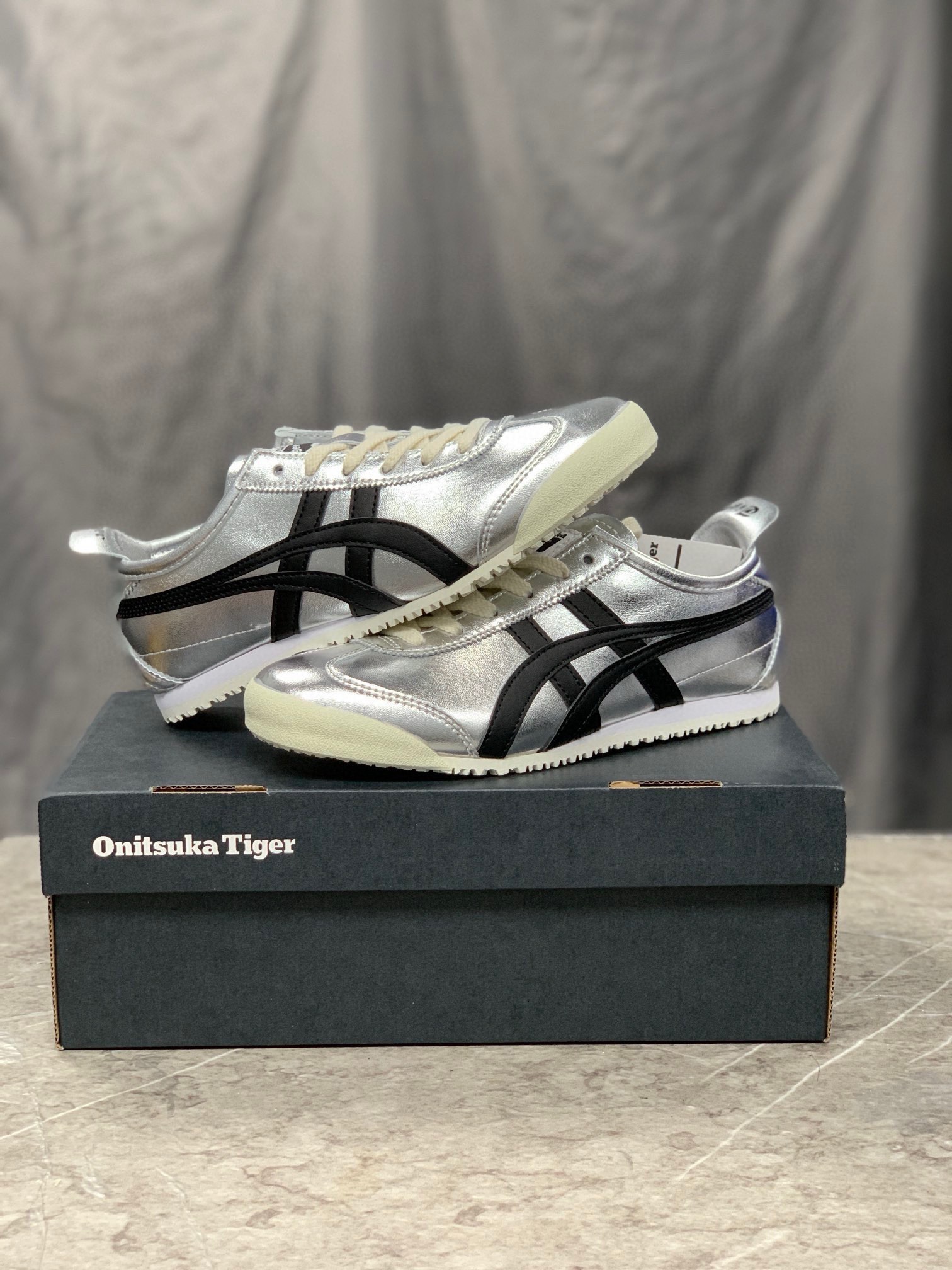 Asics Onitsuka Tiger Canvas Shoes Canvas M-l-s