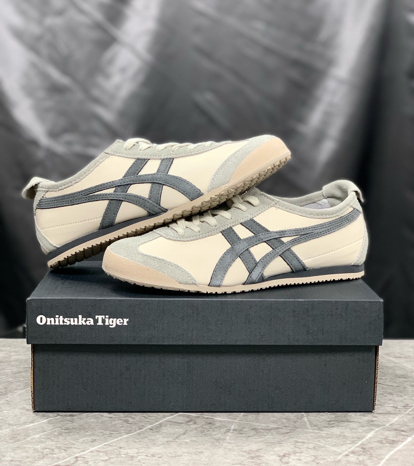 Asics Onitsuka Tiger Canvas Shoes Canvas M-l-s
