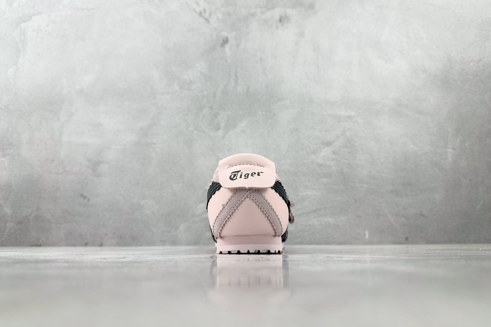 Onitsuka Tiger Basic Shoes Pink M-s