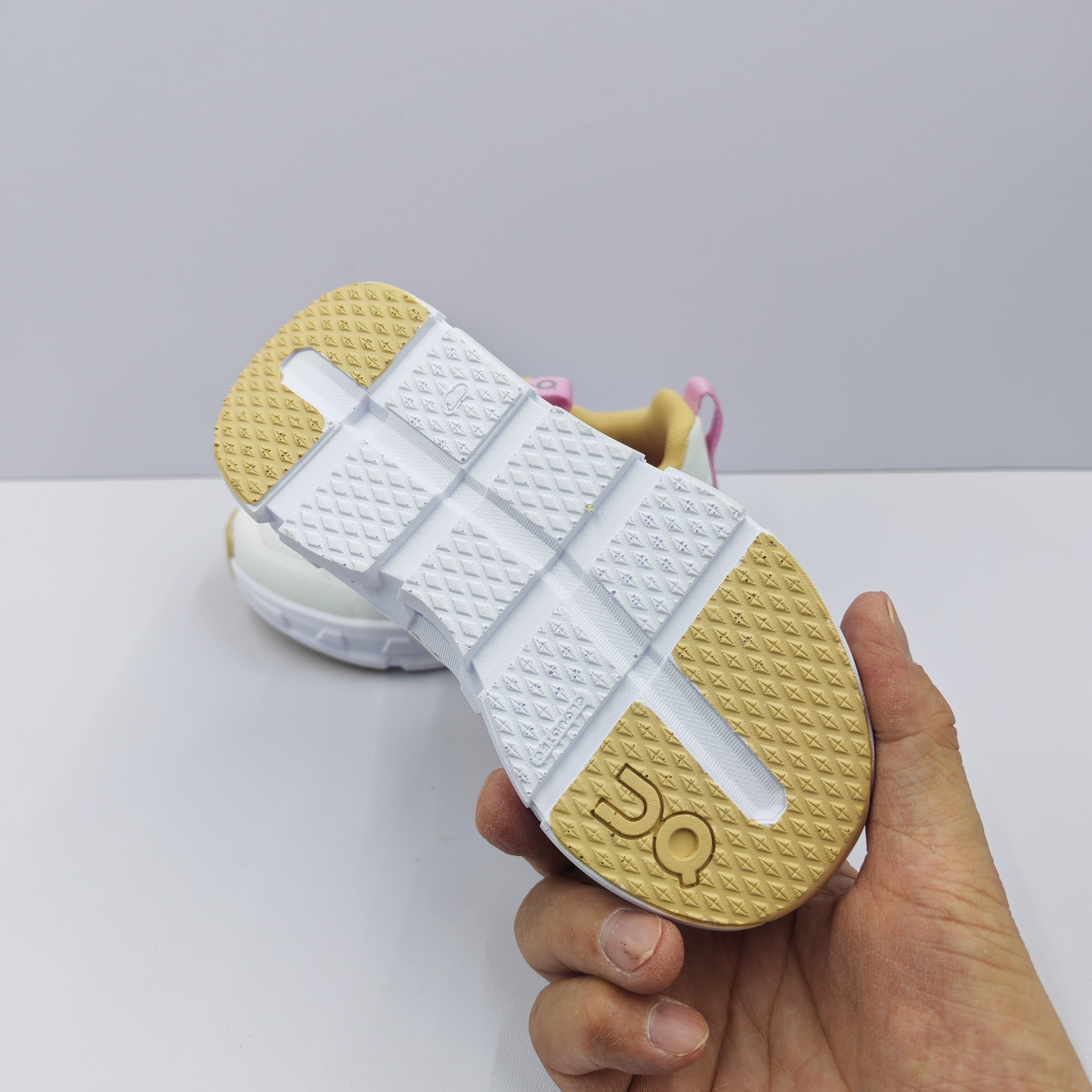 Basic Shoes Breathable L-s