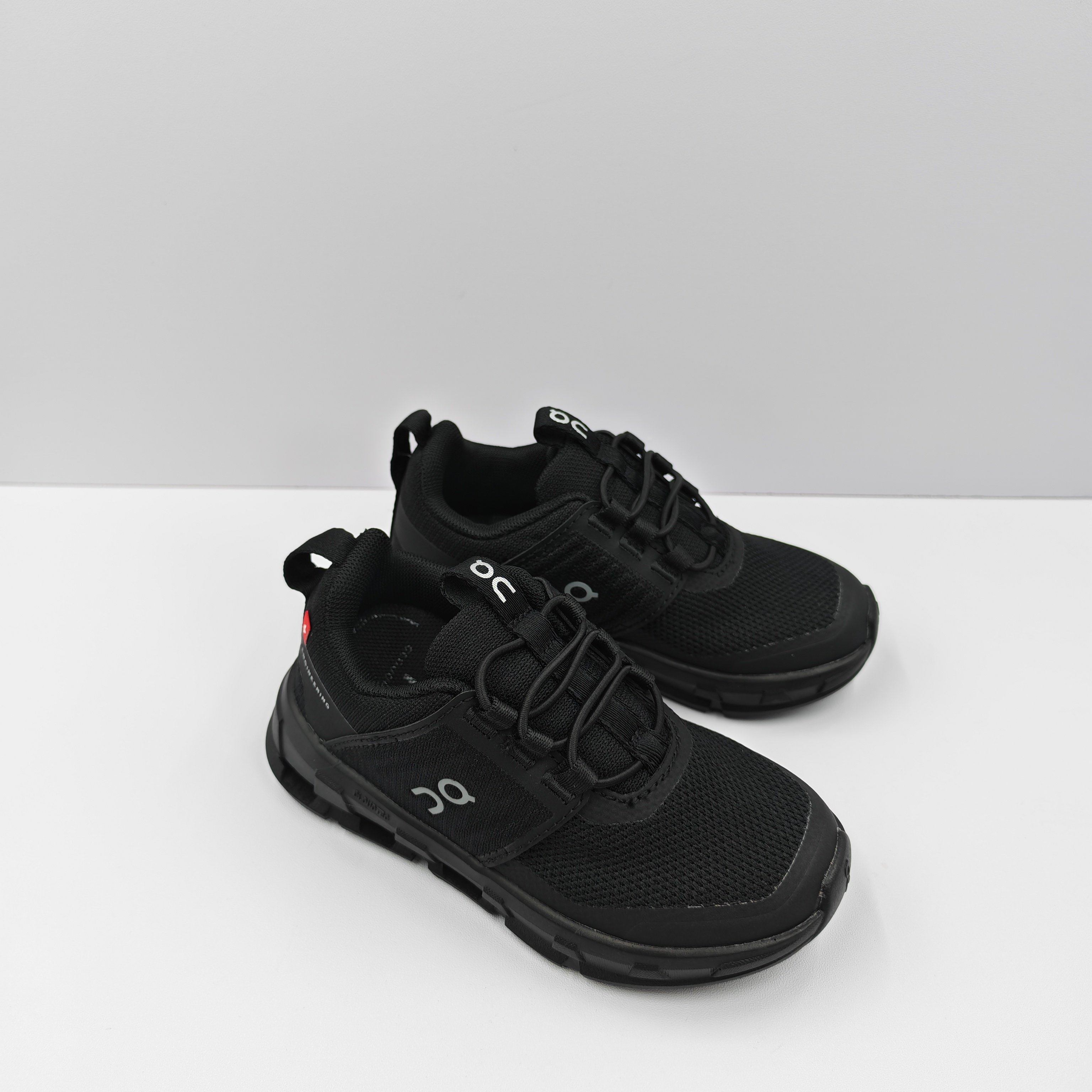 Basic Shoes Black Breathable L-s