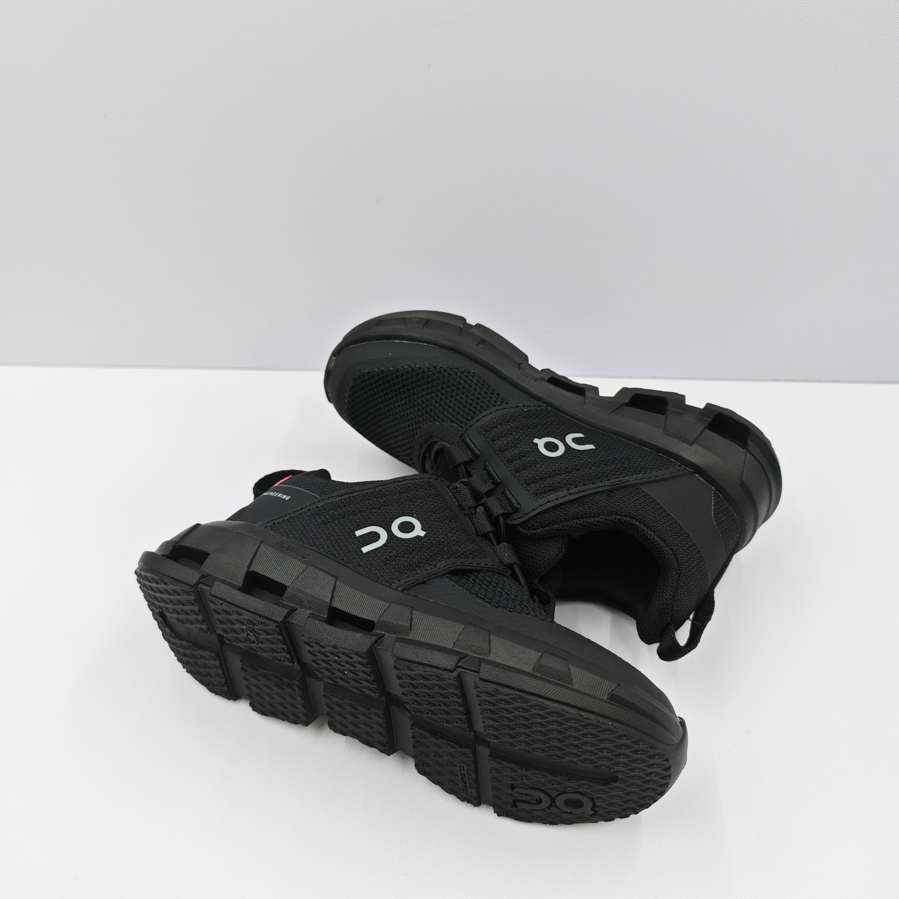 Basic Shoes Black Breathable L-s