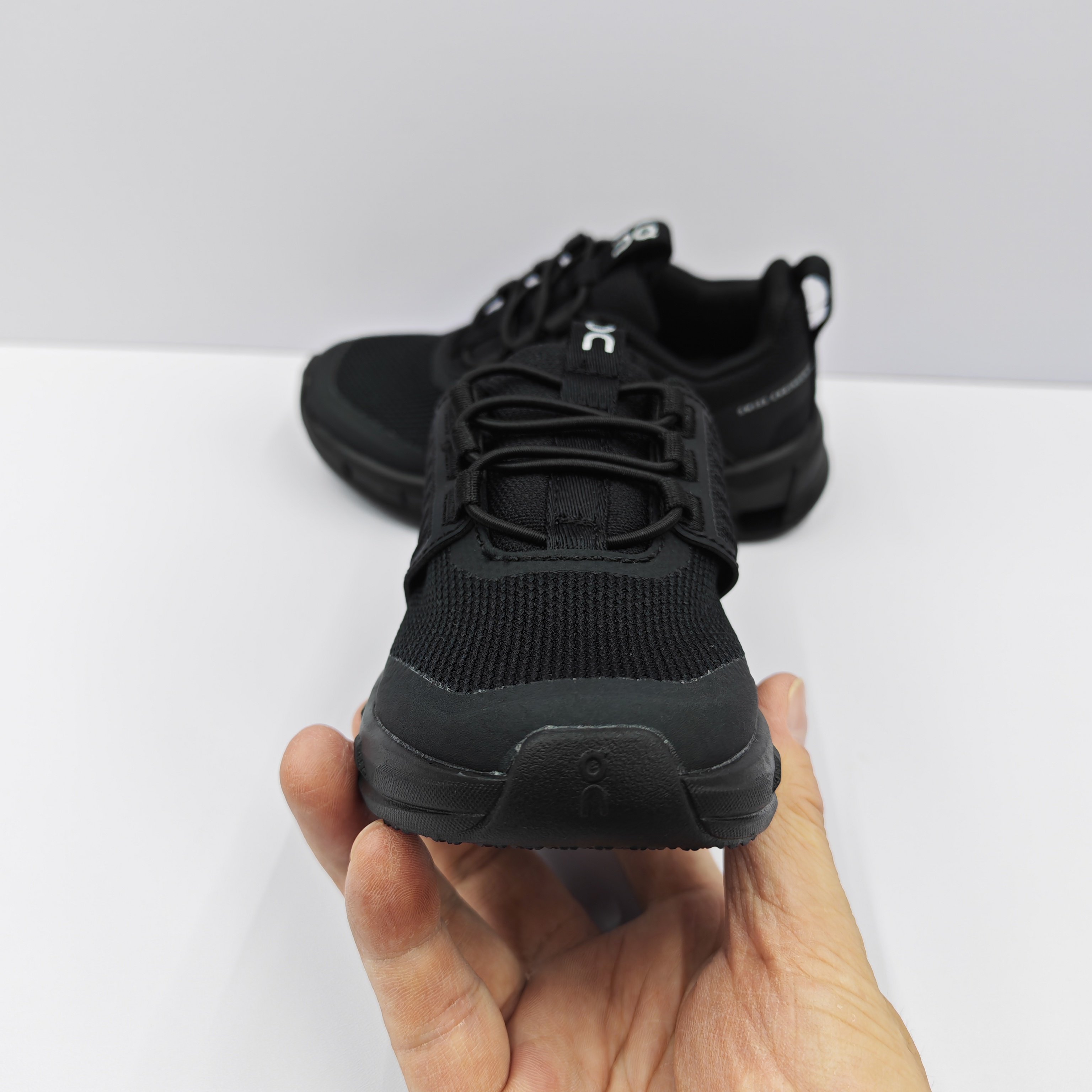 Basic Shoes Black Breathable L-s