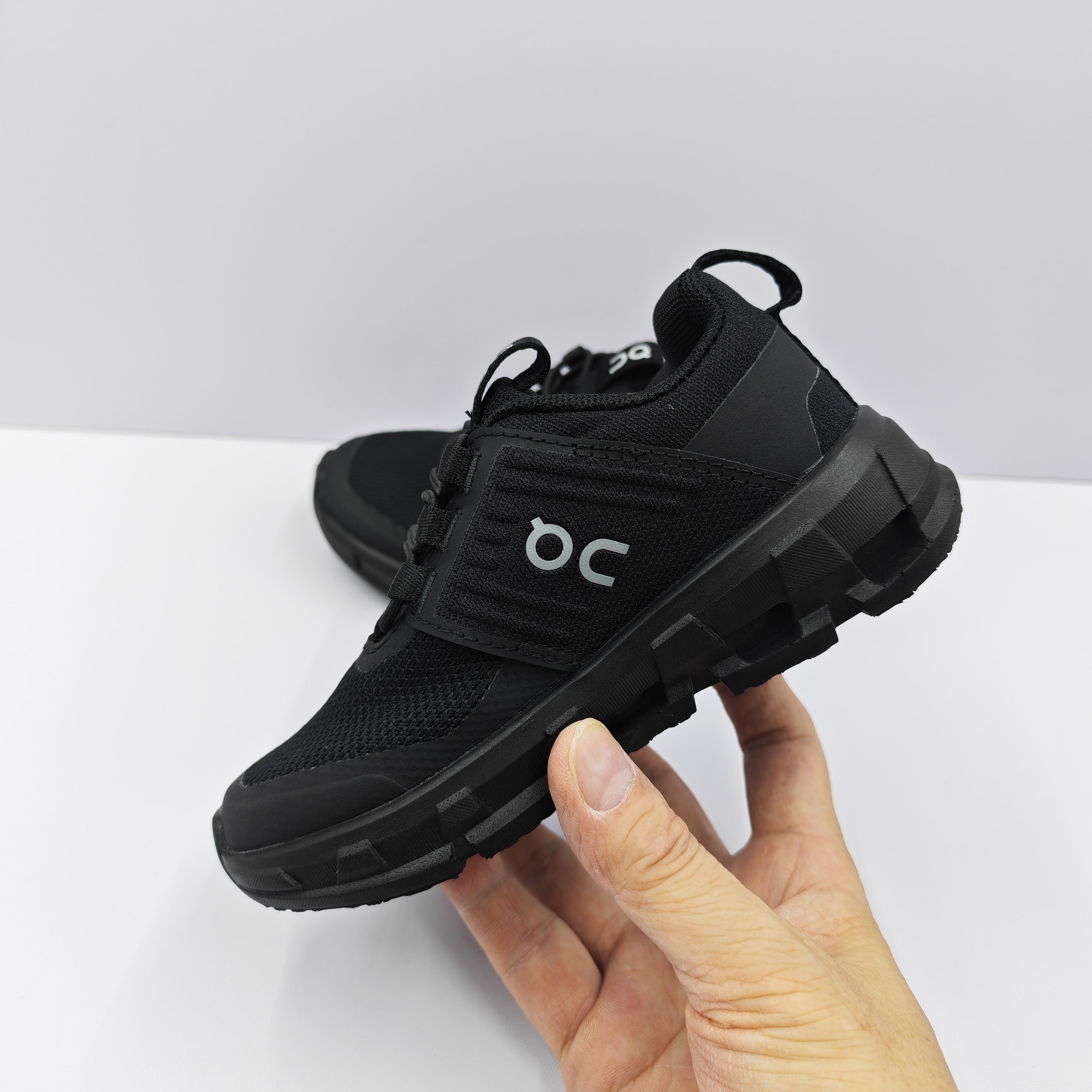 Basic Shoes Black Breathable L-s
