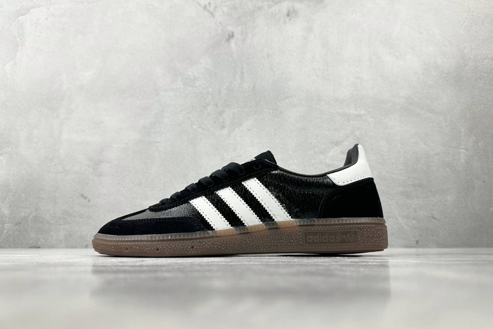 Basic Shoes Black L-s