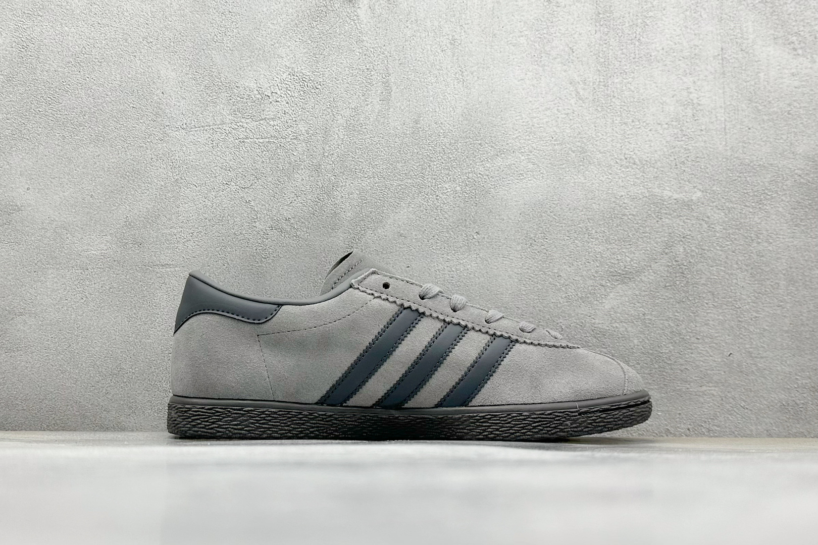 Adidas Board Shoes L-s