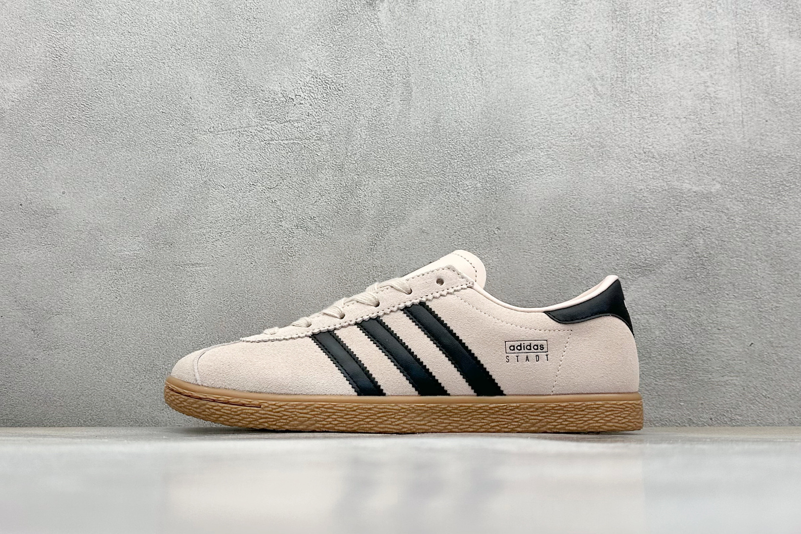 Adidas Board Shoes L-s