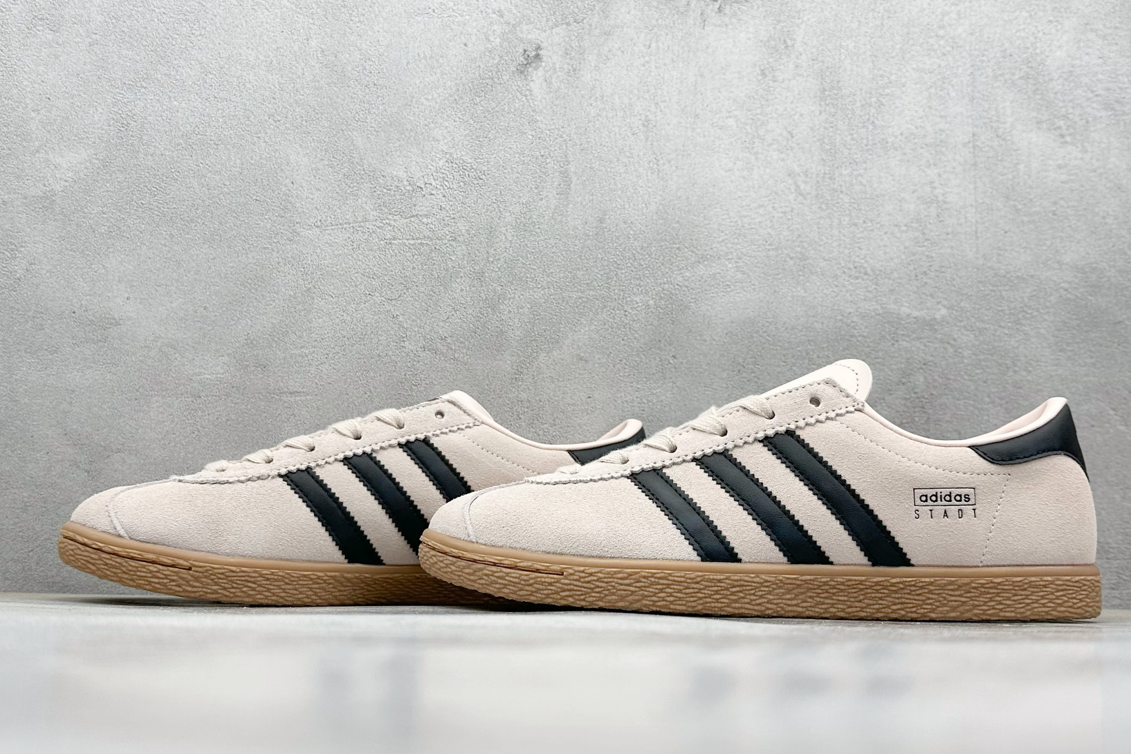 Adidas Board Shoes L-s