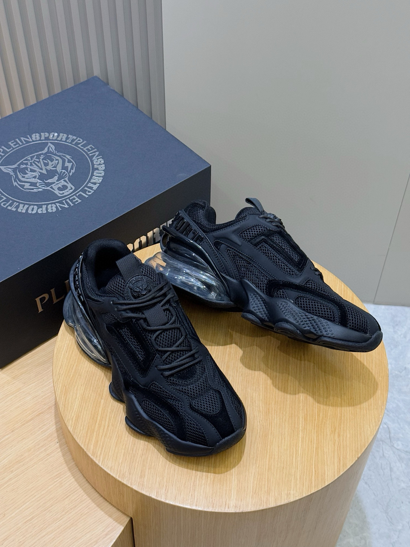 Male Basic Shoes Mesh Breathable L-s