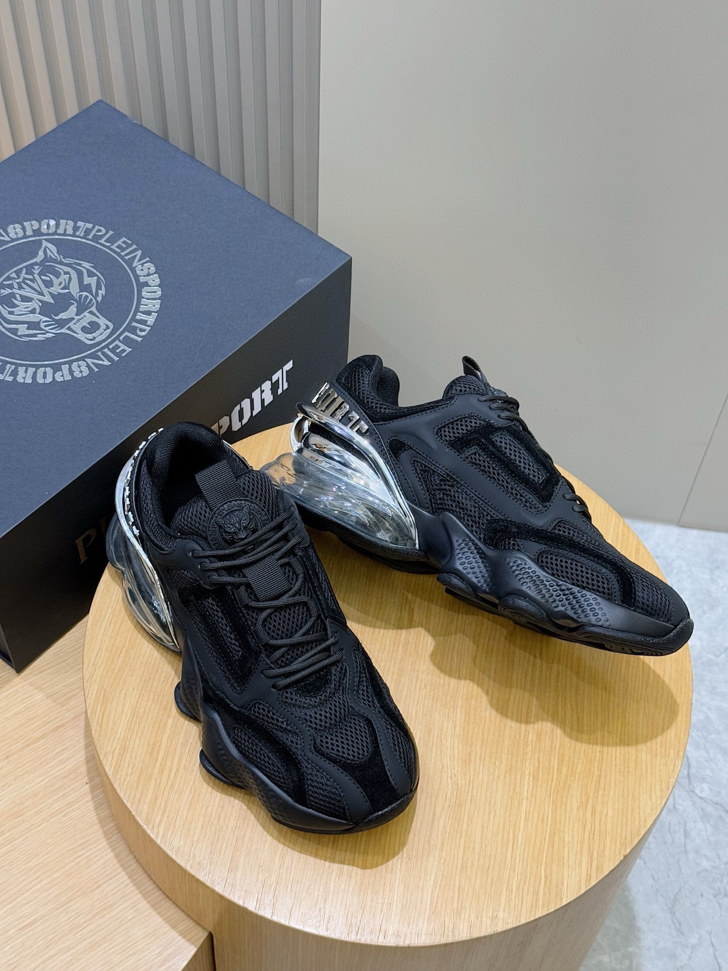 Male Basic Shoes Mesh Breathable L-s