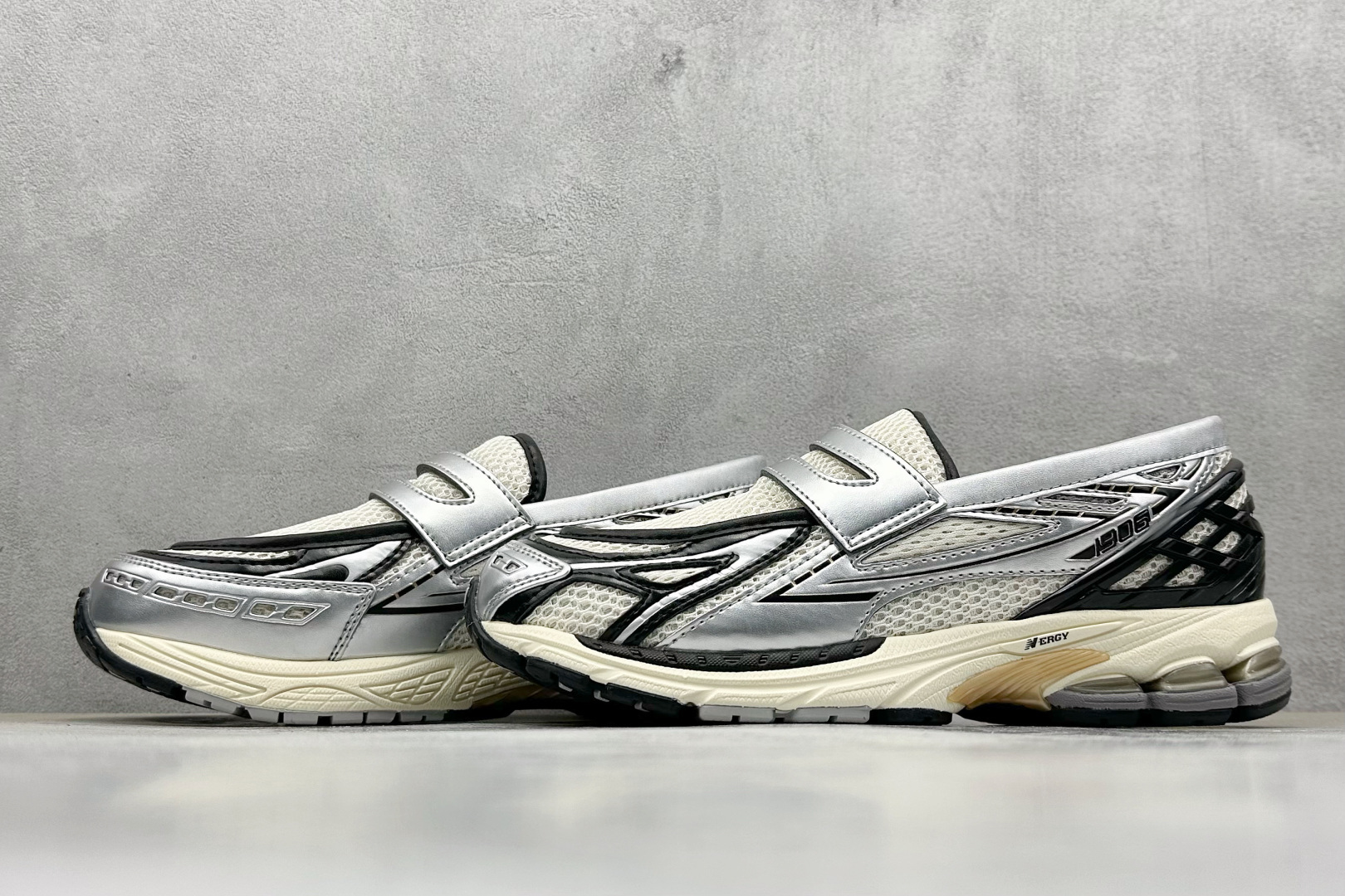 New Balance Sneakers Shock Absorbing L