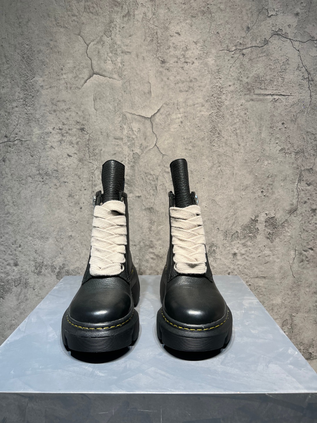Calvin Klein Dior Dr. Martens Rick Owens Boots Cow Leather M-l-s