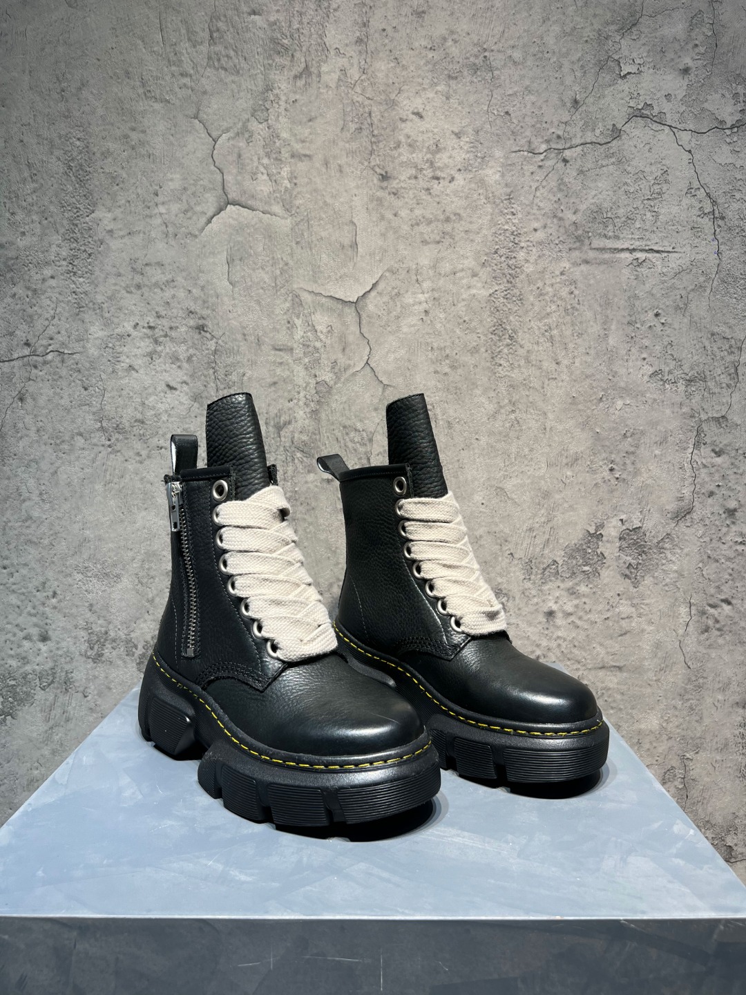 Calvin Klein Dior Dr. Martens Rick Owens Boots Cow Leather M-l-s