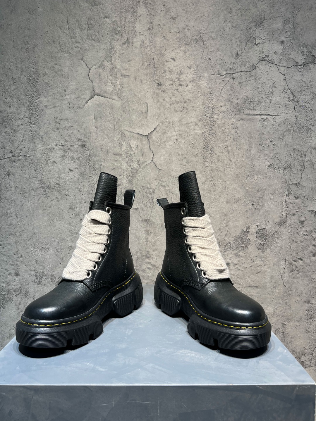Calvin Klein Dior Dr. Martens Rick Owens Boots Cow Leather M-l-s
