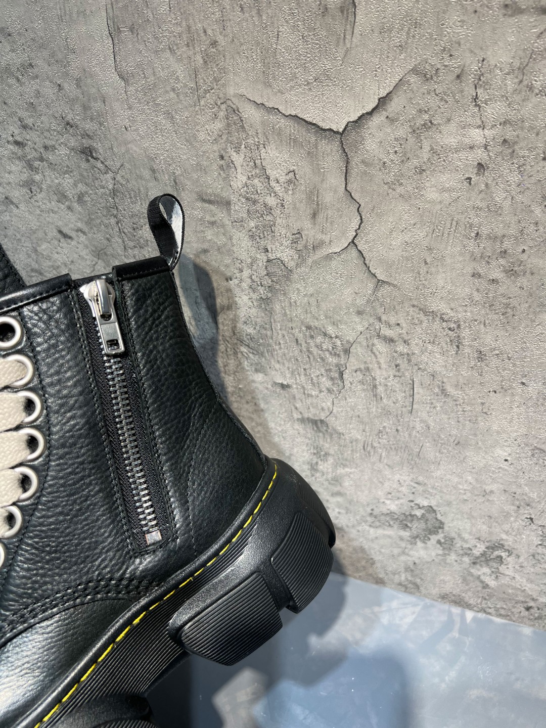 Calvin Klein Dior Dr. Martens Rick Owens Boots Cow Leather M-l-s