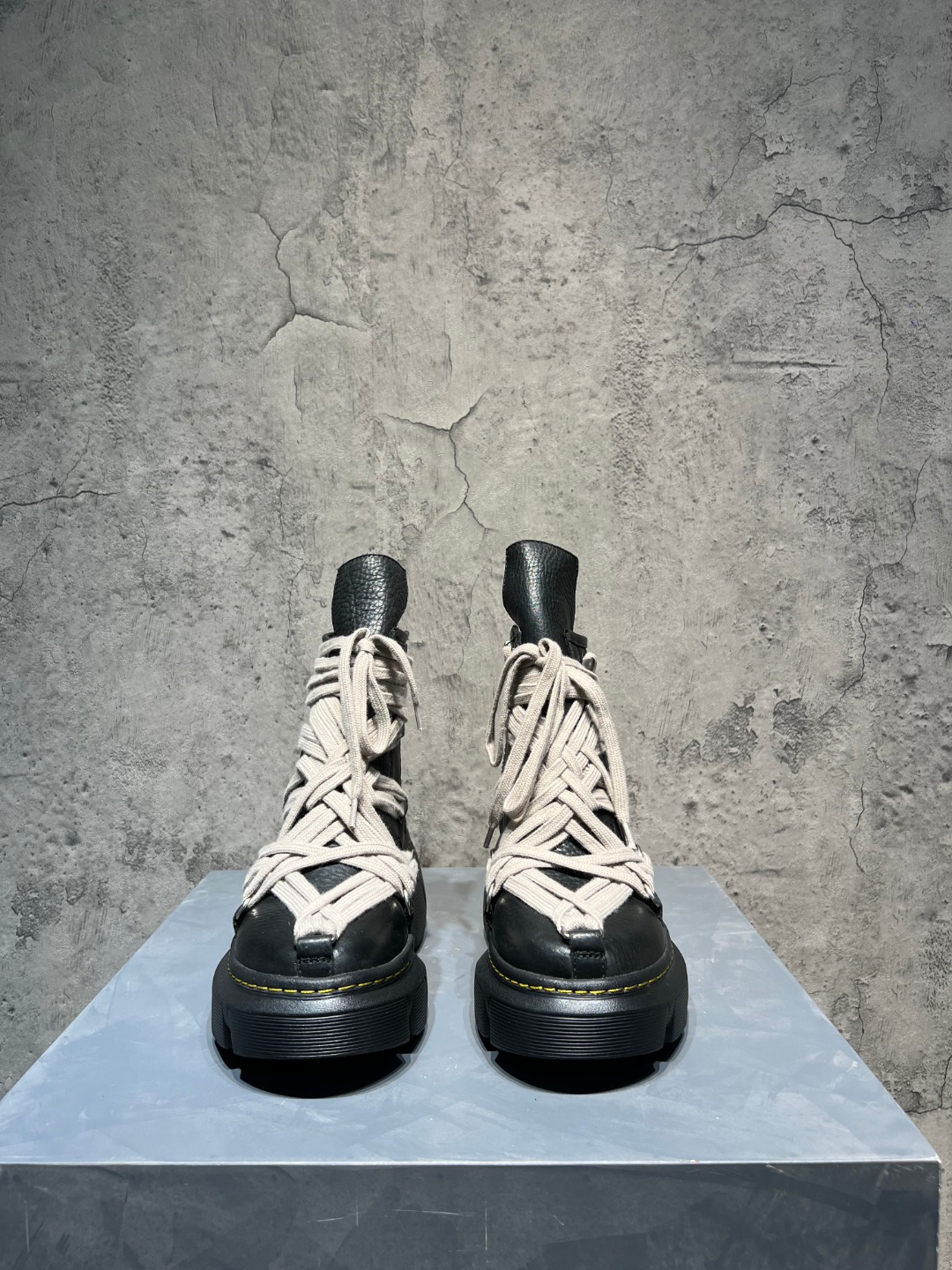 Calvin Klein Dior Dr. Martens Rick Owens Boots Cow Leather M-l-s