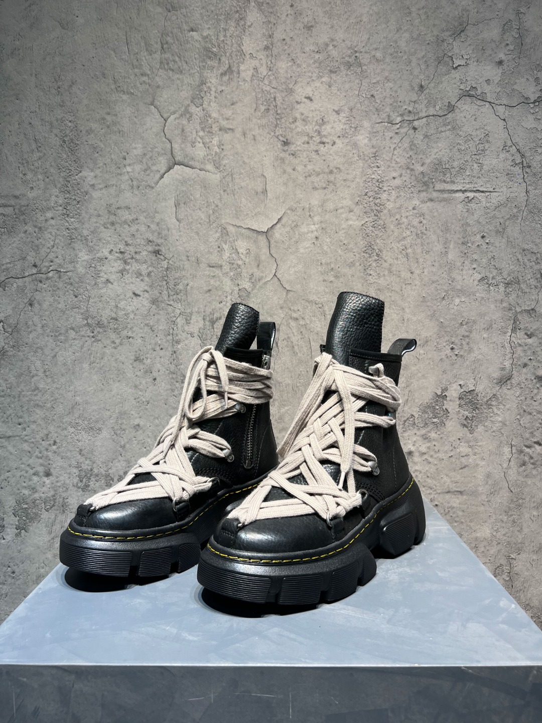 Calvin Klein Dior Dr. Martens Rick Owens Boots Cow Leather M-l-s