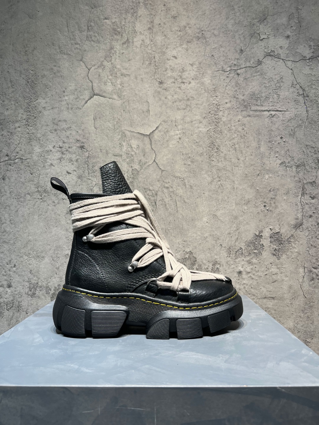 Calvin Klein Dior Dr. Martens Rick Owens Boots Cow Leather M-l-s